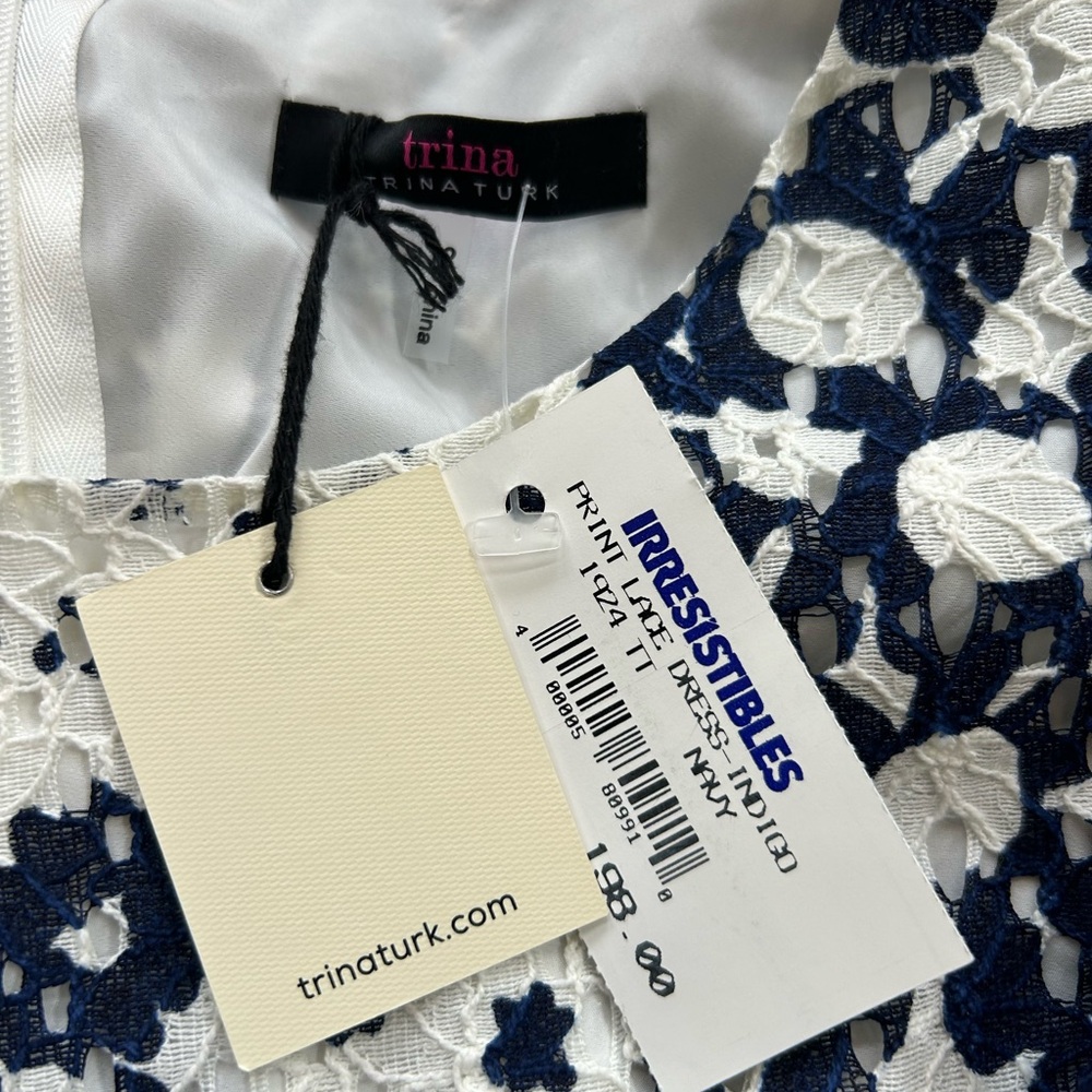NWT Trina Turk Navy Blue & White Floral Polka Dot Lace Sheath Dress Size 12 - Picture 12 of 12